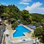 Madag Villa Koukounaries