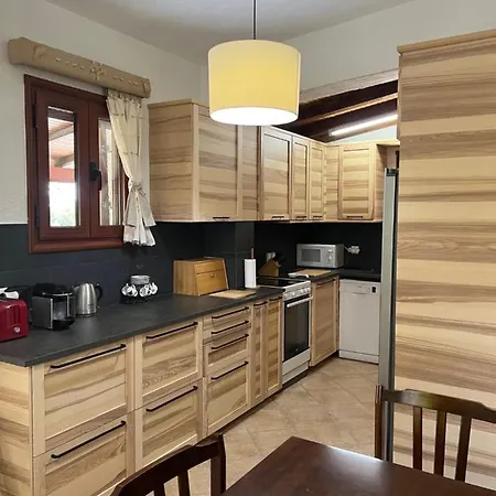 Madag Вилла Кукунарис