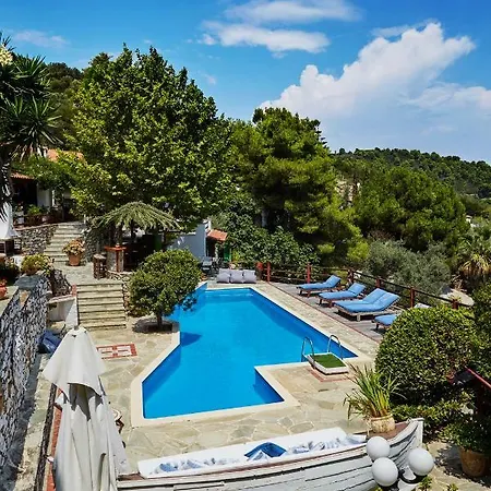 Madag Villa Koukounaries