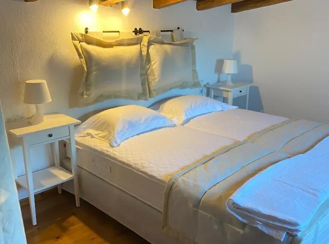 Willa Madag Koukounaries