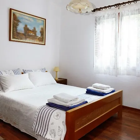 Villa Madag Koukounaries