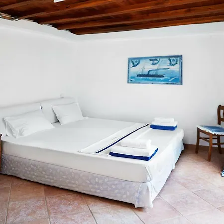 Madag Villa Koukounaries